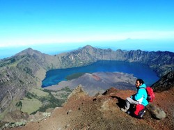 Beginilah Kecantikan Gunung Berapi Tertinggi Kedua di Indonesia