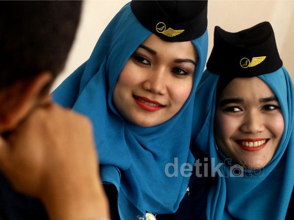 Pramugari NAM Air Cantik Berhijab