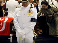 Mega dan SBY Layat Lee Kuan Yew
