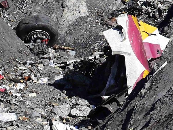 Pemandangan Horor Puing-puing Pesawat Germanwings