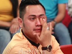 Cuma Tarik Alphard, Muzdhalifah Tak Usir Nassar