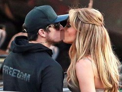 Kepergok Ciuman, Jennifer Lopez dan Casper Smart Balikan?