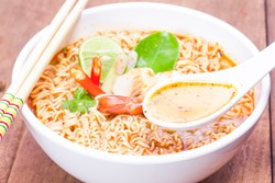 Inilah Kebiasaan Buruk yang Sering Dilakukan Saat Menyantap Mie Instan