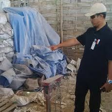 Pamsus PT Semen Indonesia Gerebek Gudang Penimbunan Semen Ilegal