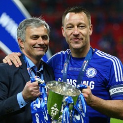Mourinho: Terry Layak Dapat Kontrak Baru karena Tampil Oke