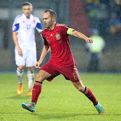 Misi Iniesta Kembalikan Spanyol ke Tempat yang Seharusnya