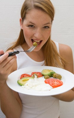 Makanan yang Perlu Dihindari Sebelum Olahraga Lari Agar Hasil Maksimal