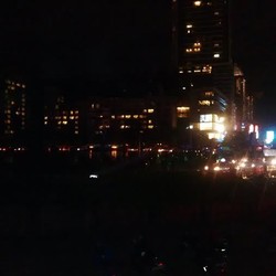 Dari Pos Polisi dan Gedung Tinggi Gelap, Ini Suasana Earth Hour di Jakarta