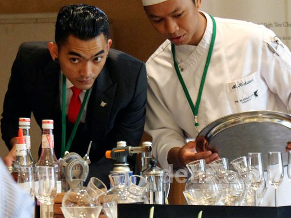 23 Hotel Ramaikan Kompetisi Meracik Teh
