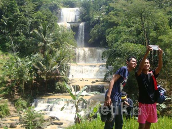 Eksotisme Curug Nangga, Air Terjun 7 Tingkat