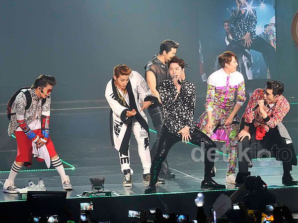 Konser Gila-gilaan 2PM di Jakarta