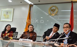 Yorrys Cs Kuasai FPG DPR, Bamsoet: Hanya Ada Satu Kata, Lawan!