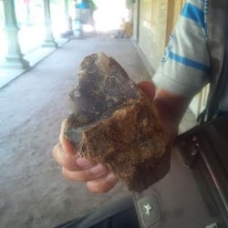 Harga Akik Lavender yang Menawan Bikin Warga Tetap Bongkar Gunung Bapang