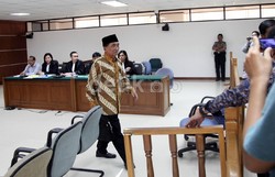 Teken Perjanjian, PT MKS Setor Rp 50 Juta untuk Fuad Amin, Wabup dan Ketua DPRD