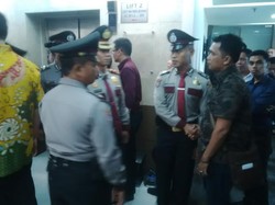 Yorrys Geruduk Fraksi Golkar, Belasan Polisi yang Mengamankan Diusir