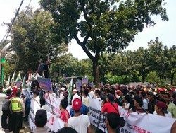 Kelompok Massa ini Demo Ahok Soal Sapi USB