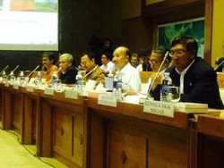 Ini Hasil Rapat 6,5 Jam Antara Menteri ESDM dan DPR Soal Kenaikan Harga BBM