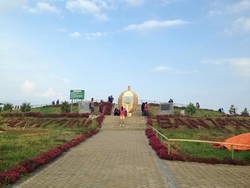 Nikmatnya Santap Duren Sambil Santai di Kulon Progo