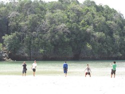 Pulau Sempu, Surga di Malang