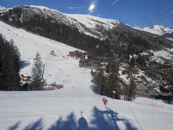 Begini Indahnya Pegunungan Alpen dari Kereta Gantung