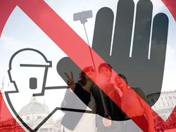 Lollapalooza Hingga Coachella Larang Penonton Bawa Tongsis