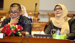 Serahkan Laporan Keuangan Daerah, Deddy Mizwar Berharap Jabar Raih WTP Lagi