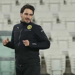 Hummels Sedang Pertimbangkan Masa Depannya di Dortmund