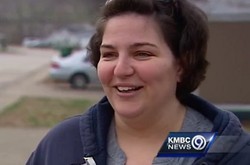 Wanita Ini Marah Anaknya Dilarang Masuk Sekolah karena Kegemukan