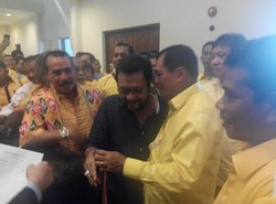 Saat Nurdin Halid Kesal dan Menantang Ical yang Penakut