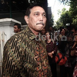 Harga BBM Naik, Luhut: Presiden Jokowi Bukan Neolib