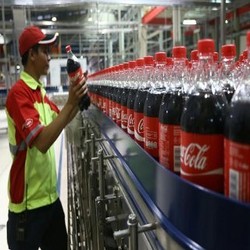 Satu Lini Pabrik Coca Cola di Bekasi Mampu Produksi 22.000 Botol Minuman/Jam