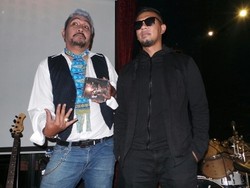 Eksis Lagi, Bunga Rilis Single tentang Ibu Penjual Narkoba