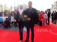 Penampilan Revalina S Temat Berhijab di Red Carpet Koza