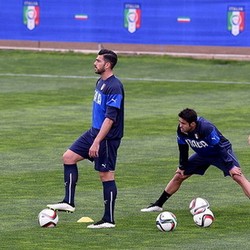 Italia Andalkan Eder-Pelle untuk Bongkar Pertahanan Inggris