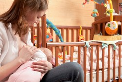 10 Mitos Menyusui yang Masih Banyak Dipercaya (1)