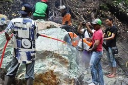 Batu Giok 20 Ton di Nagan Raya yang Bikin Heboh Ternyata Lebih Banyak Koralnya