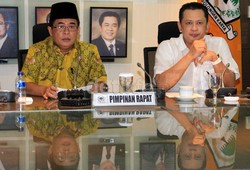 PTUN Tunda SK Menkum, Akom: Hak Angket Yasonna Jalan Terus!