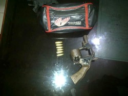 Tepergok Bawa Tas Berisi Senpi, Porter Bandara Sentani Diperiksa Polisi