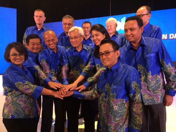 XL Lepas Hasnul, Angkat Dian