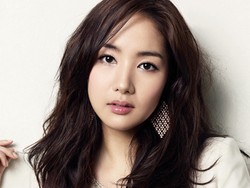 Park Min Young Perankan Serena van der Woodsen di Gossip Girl Versi Tiongkok