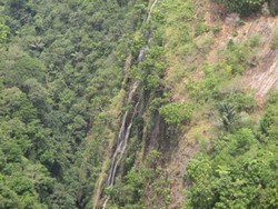 Inikah Air Terjun Tertinggi di Indonesia?