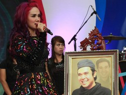 Kenang Olga Syahputra, Mulan Jameela: Dia Jago Mancing Aku untuk Menangis!