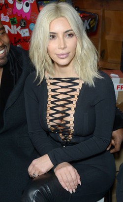 Rahasia Shading Wajah Kim Kardashian agar Wajah Tampak Lebih Tirus