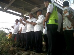 Blusukan ke Jembatan Comal, Basuki: Pantura Seperti Rumah Tipe 36 Anak Tiga