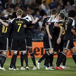 Kalahkan Israel, Belgia Puncaki Grup B