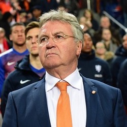 Hiddink Lelah Tanggapi Pertanyaan soal Masa Depannya