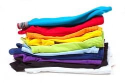 Celana Dalam Warna-warni, Benarkah Bisa Bikin Penyakit?