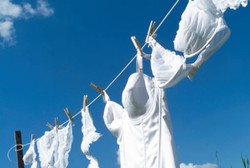 Terlalu Lama Pakai Pakaian Dalam Ketat Demi Tubuh Langsing, Ini Bahayanya