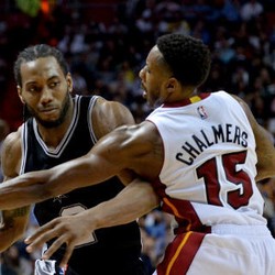 Spurs Akhiri Maret dengan Kemenangan Atas Heat