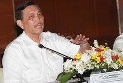 Lantik Deputi, Luhut Ingatkan Soal Fungsi dan Tugas Kantor Staf Kepresidenan